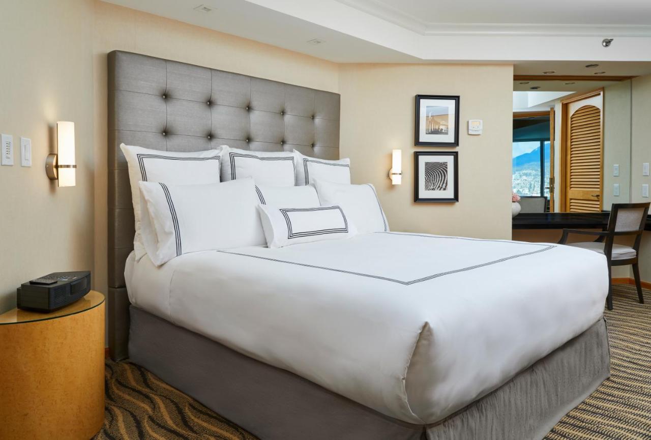 Pan Pacific Vancouver Exterior foto A bedroom at The Ritz-Carlton, Laguna Niguel