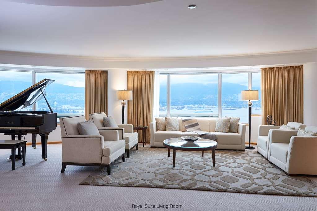 Pan Pacific Vancouver Habitación foto A living room in a suite at the Four Seasons Hotel, Vancouver