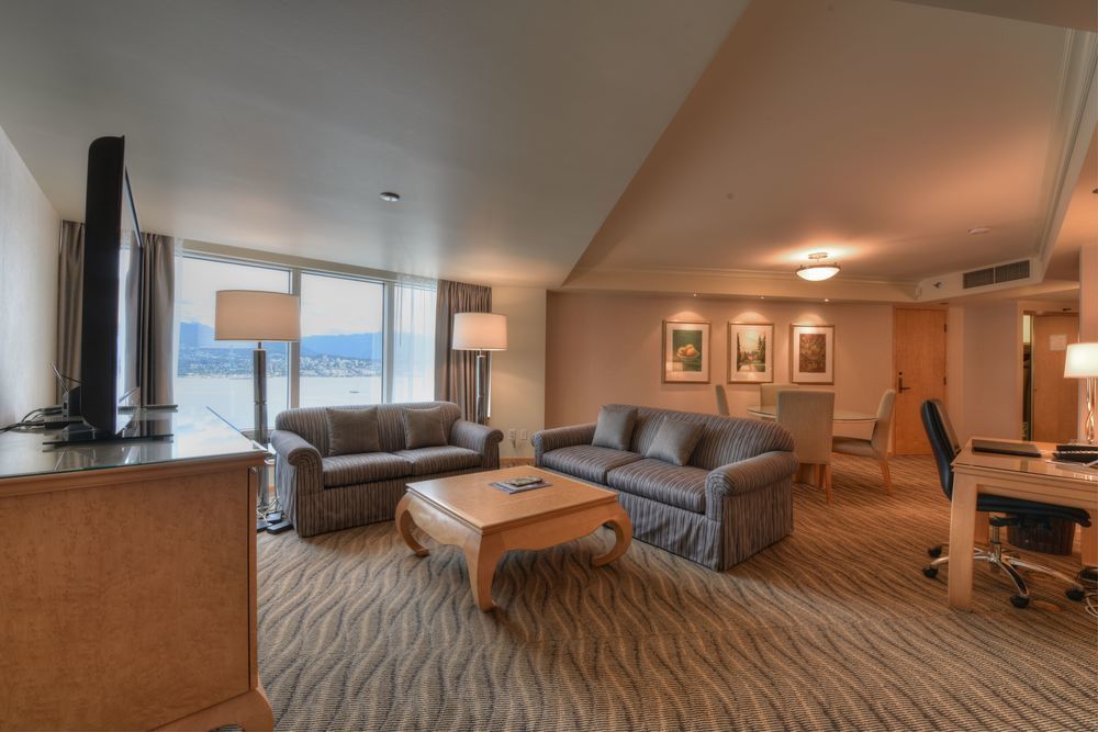 Pan Pacific Vancouver Exterior foto A suite at the MGM Grand