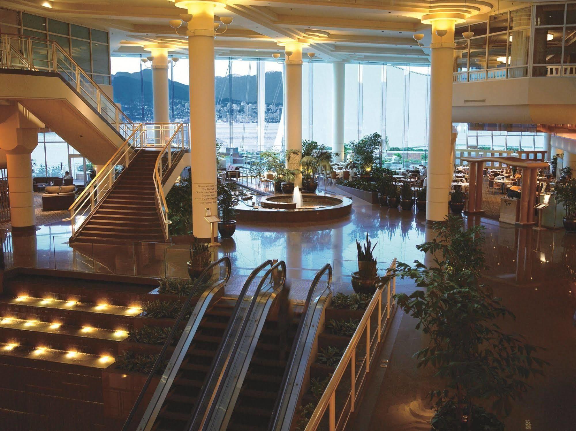 Pan Pacific Vancouver Interior foto The lobby of the hotel