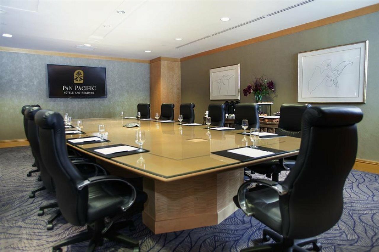 Pan Pacific Vancouver Exterior foto Boardroom at the Pan Pacific London