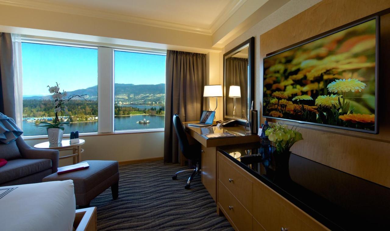 Pan Pacific Vancouver Exterior foto A room at the Delta Grand Okanagan Resort