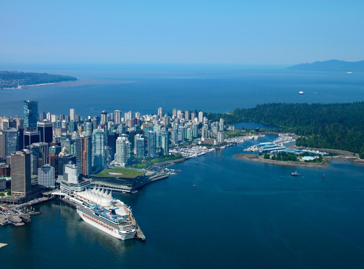 Pan Pacific Vancouver Exterior foto Vancouver skyline