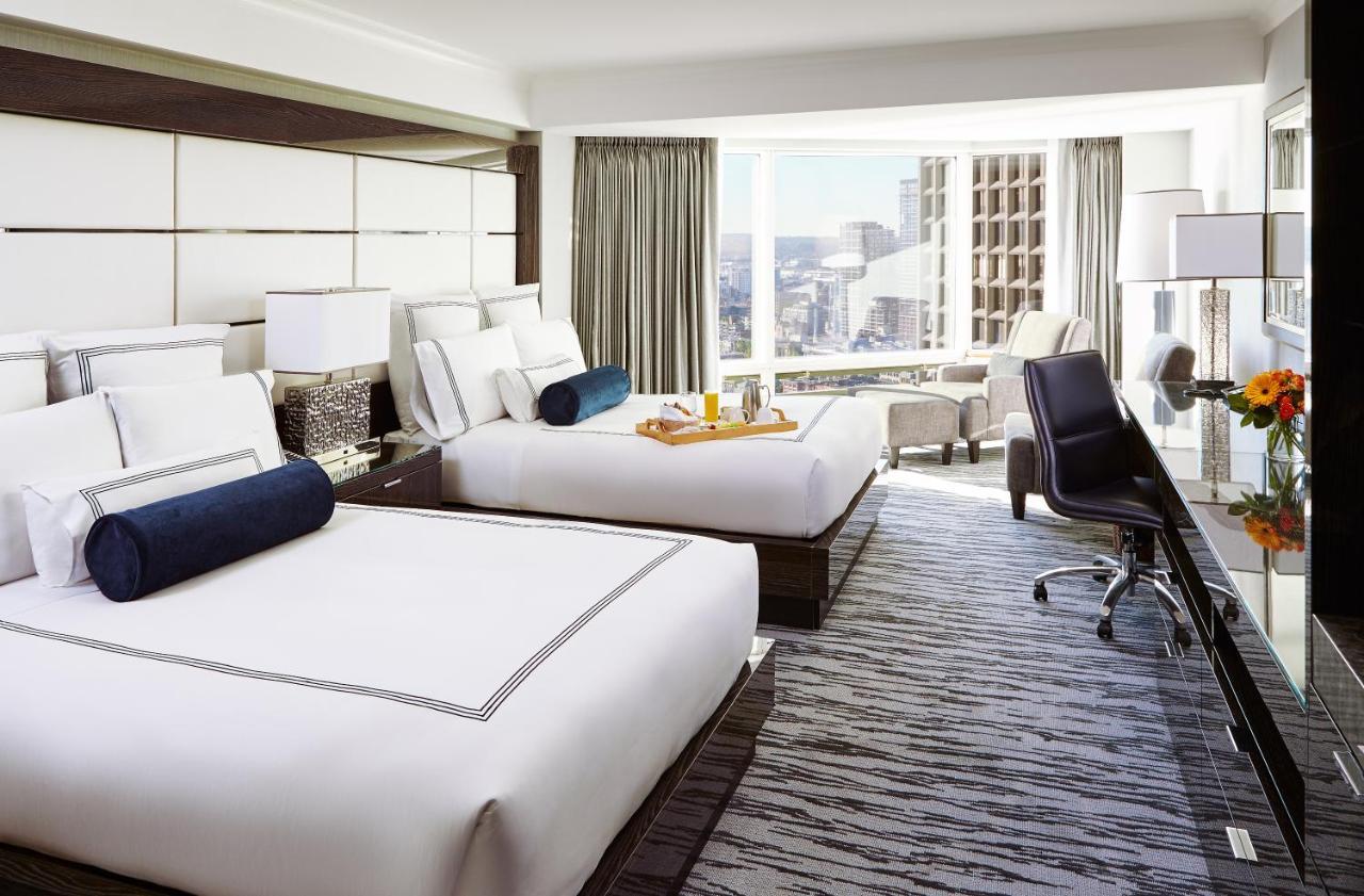 Pan Pacific Vancouver Exterior foto A guest room at the InterContinental San Francisco